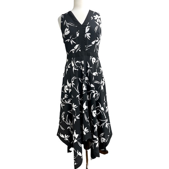 Banana Republic black and white dress handkerchief hem v-neck - Picture 2 of 11